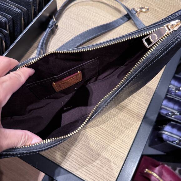 Coach Aria Shoulder Bag CCL28 Gold/Black NWT - Picture 3 of 5